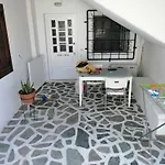 Apartmán Renovated In The Heart Of Paroikia. *