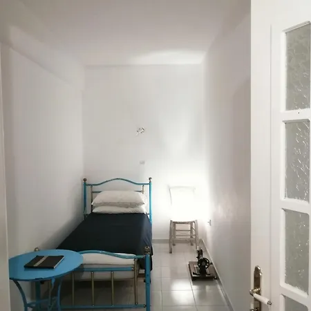Апартаменты Renovated In The Heart Of Paroikia. Парос