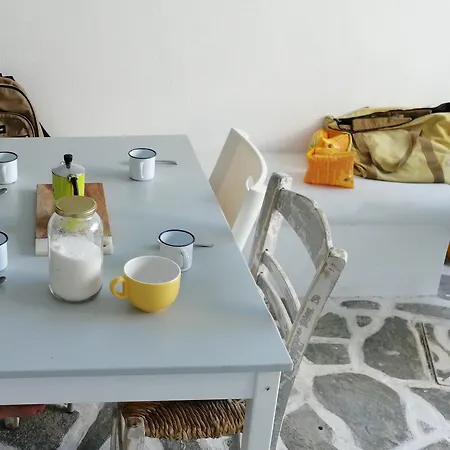 Renovated In The Heart Of Paroikia. Appartement