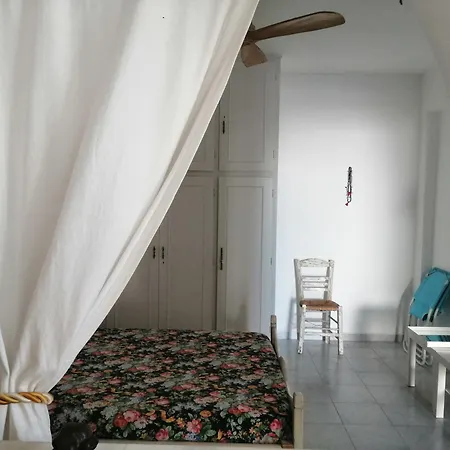 Renovated In The Heart Of Paroikia. Páros