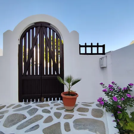 Renovated In The Heart Of Paroikia. *